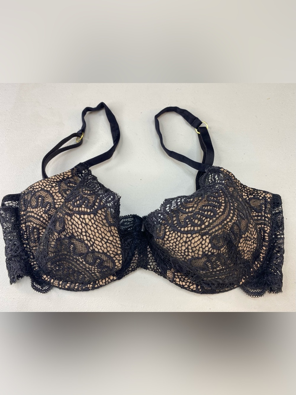 Victorias Secret Very Sexy Push-up Bra Without Padding 34D Beige Black Lace
